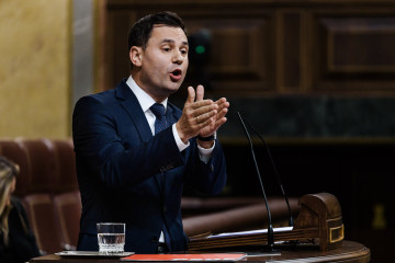 Archivo - El diputado del PSOE Javier Alfonso Cendón, interviene durante una sesión plenaria, en el Congreso de los Diputados.