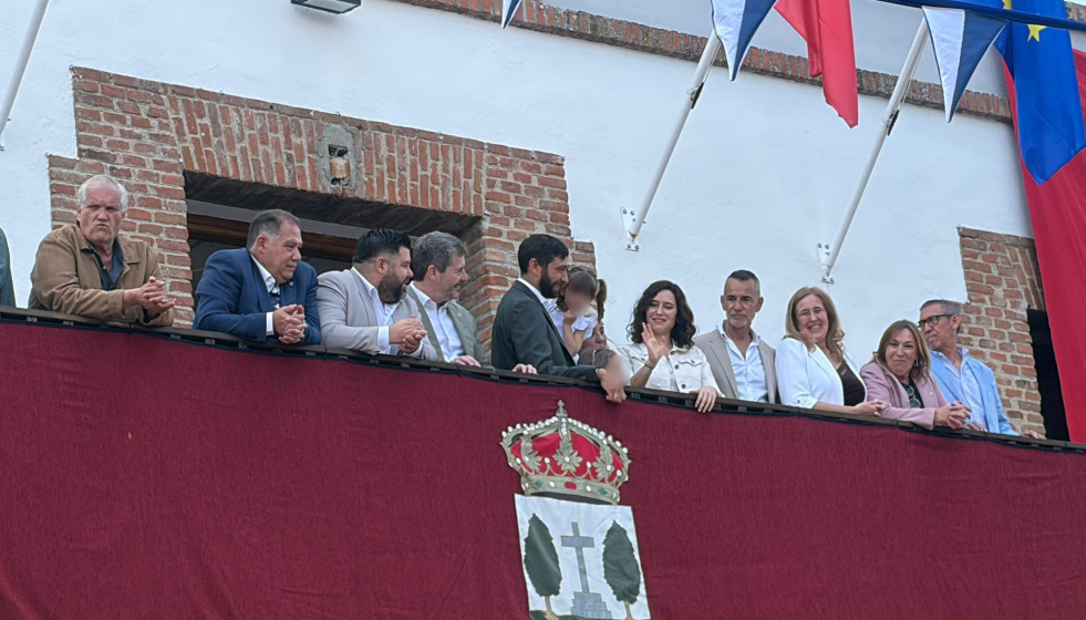 EuropaPress 7489773 presidenta comunidad madrid isabel diaz ayuso 5d visita gran feria medieval (1)