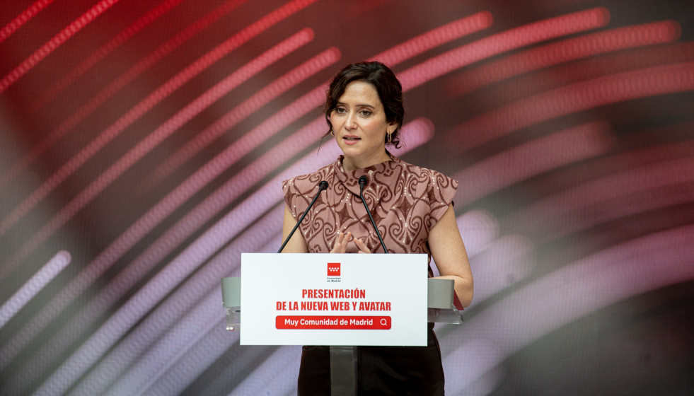 La presidenta de la Comunidad de Madrid, Isabel Díaz Ayuso, presenta el avatar SOL, a 28 de abril de 2026, en Madrid (España).