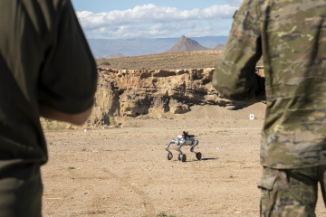 Archivo - El Ejército de Tierra realiza una demostración dinámica que integra sistemas robotizados en colaboración con la industria nacional en el Campo de Maniobras y Tiro 'Álvarez de Sotomayor'