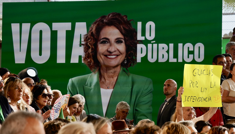 Asistentes al acto de campaña del PSOE celebrado en Cártama (Málaga). A 1 de mayo de 2026 en Cártama, Málaga (Andalucía, España). María Jesús Montero ha contado este viernes que es el primer 