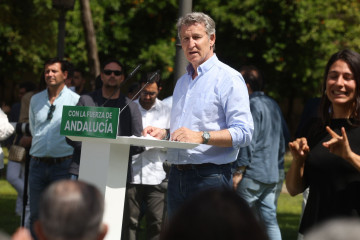 El presidente del PP, Alberto Núñez Feijóo, en un mitin en Jerez de la Frontera (Cádiz) con motivo de las elecciones andaluzas del próximo 17M.