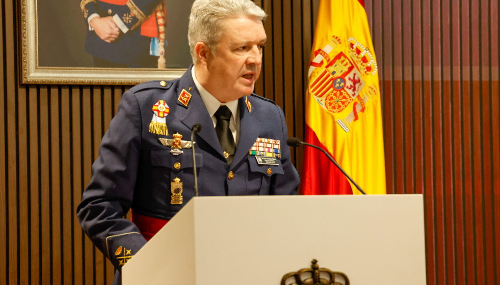 El teniente general Jerónimo Domínguez toma posesión como director de la Escuela Superior de las Fuerzas Armadas (ESFAS).