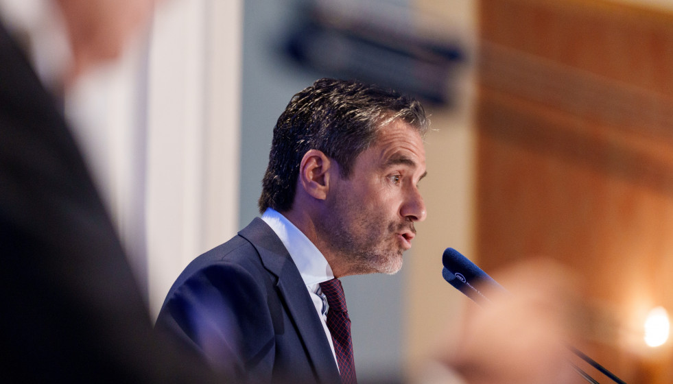 El vicesecretario de Cultura y Deporte y portavoz nacional del PP, Borja Sémper, interviene durante un desayuno informativo organizado por Nueva Economía Fórum, en el Four Seasons Hotel Madrid, a 5