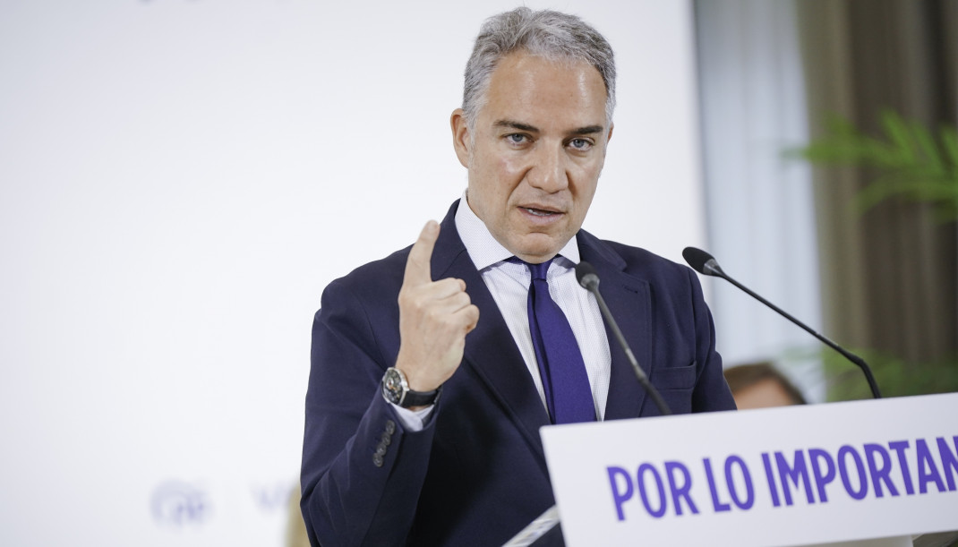 Archivo - El vicesecretario de coordinación autonómica y local y análisis electoral del Partido Popular, Elías Bendodo, en una imagen de archivo.