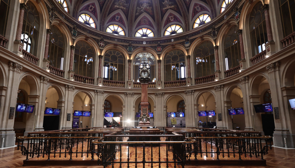 Archivo - Interior del Palacio de la Bolsa, en Madrid (España)