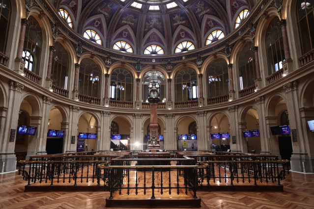 Archivo - Interior del Palacio de la Bolsa, en Madrid (España)