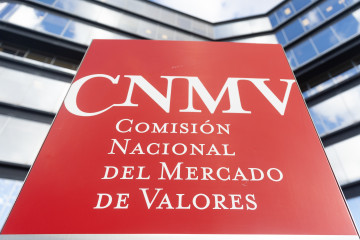Archivo - Exterior de la sede de la Comisión Nacional del Mercado de Valores (CNMV).