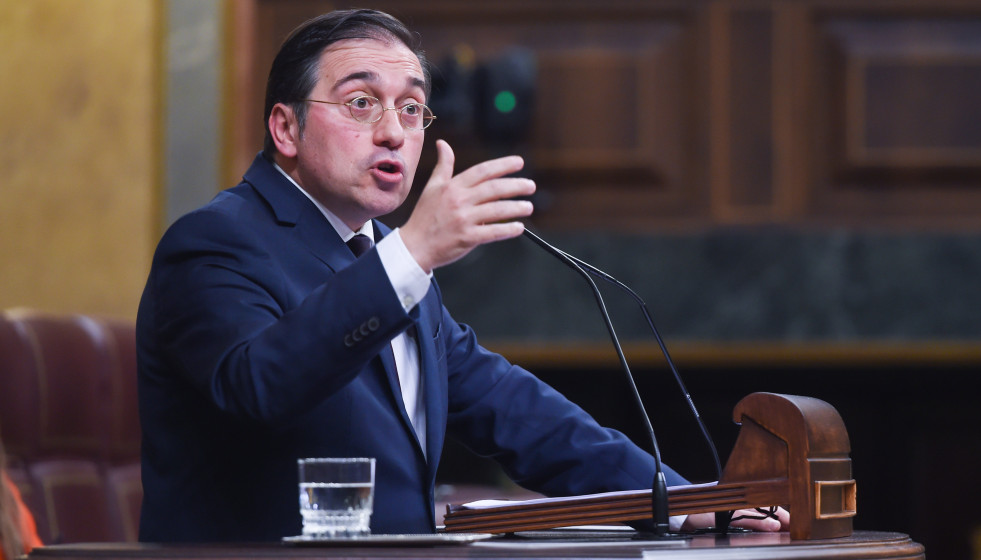 Archivo - El ministro de Asuntos Exteriores, José Manuel Albares, en la tribuna del Congreso