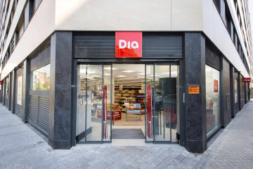 Archivo - Fachada de un establecimiento Dia