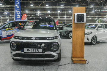 Archivo - Las ventas de turismos eléctricos de ocasión suben un 60% en abril, aunque su peso apenas fue del 2%