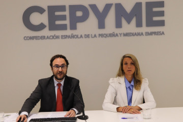 Ángela de Miguel, presidenta de Cepyme y el Director de Economía y Políticas Sectoriales de la Confederación, Francisco Vidal