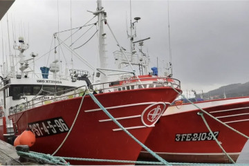 Archivo - Barcos pesqueros