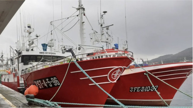 Archivo - Barcos pesqueros