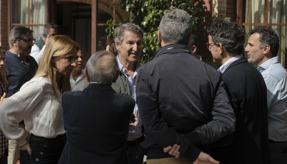 El líder del PP, Alberto Núñez Feijóo, durante su visita a la provincia de Cádiz con motivo de la campaña andaluza por las elecciones del 17 de mayo.