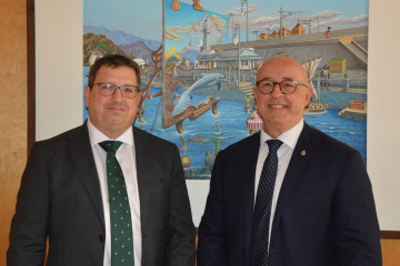 Archivo - Pablo Nieto, director de Puertos de Tenerife, y Pedro Suárez, presidente de la Autoridad Portuaria