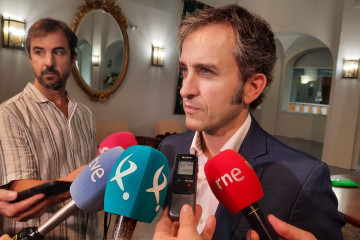 Archivo - 20240905 El consejero delegado de Ingenostrum, Gabriel Nebreda, en declaraciones a los medios tras reunirse con el delegado del Gobierno en Extremadura.