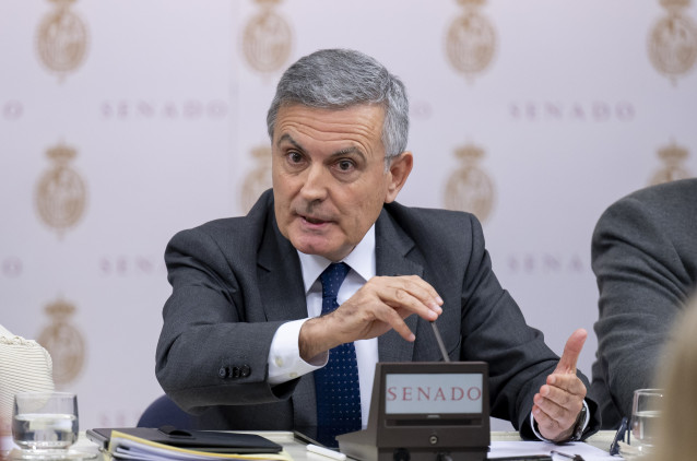 El ex secretario de Estado de Infraestructuras, Transporte y Vivienda en el Ministerio de Fomento ypresidente del Grupo Correos, Pedro Saura, ante la Comisión de Investigación sobre el estado de la red ferroviaria; Senado, 8 mayo 2026, en Madrid (España).