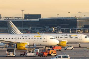 Archivo - Aviones de Vueling.
