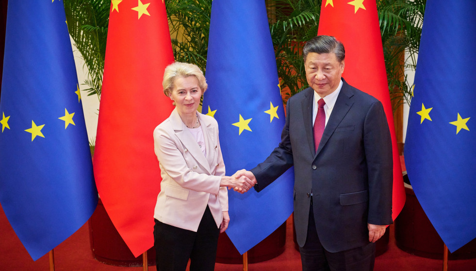Archivo - La presidenta de la Comisión Europea, Ursula von der Leyen, y el presidente chino, Xi Jinping.
