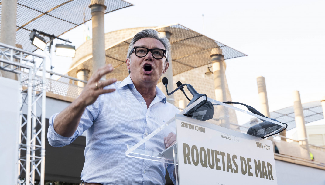 El candidato de Vox a la Presidencia de la Junta, Manuel Gavira, interviene durante un mitin en Roquetas de Mar. A 07 de mayo de 2026, en Roquetas de Mar, Almería (Andalucía, España).