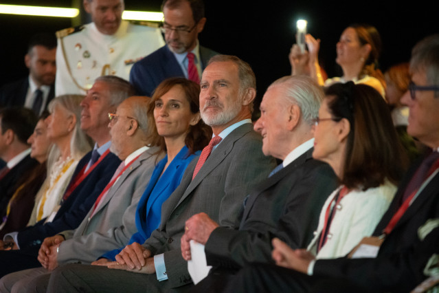 Archivo - El Rey Felipe VI, acompañado por la ministra de Sanidad, Mónica García, asiste al Congreso anual de la Sociedad Europea de Cardiología, en la Feria de Madrid-Ifema, a 1 de septiembre de 2025, en Madrid (España).