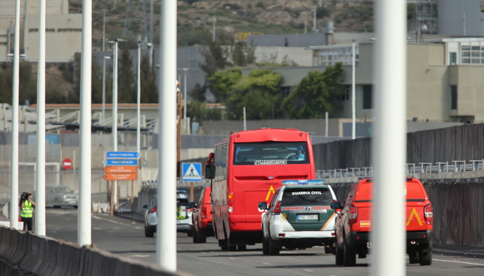 EuropaPress 7512502 traslado espanoles crucero mv hondius aeropuerto tenerife sur