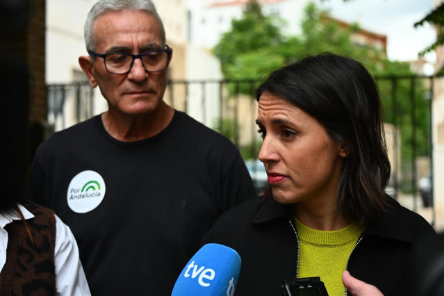La eurodiputada y secretaria política de Podemos, Irene Montero, durante la atención a medios.