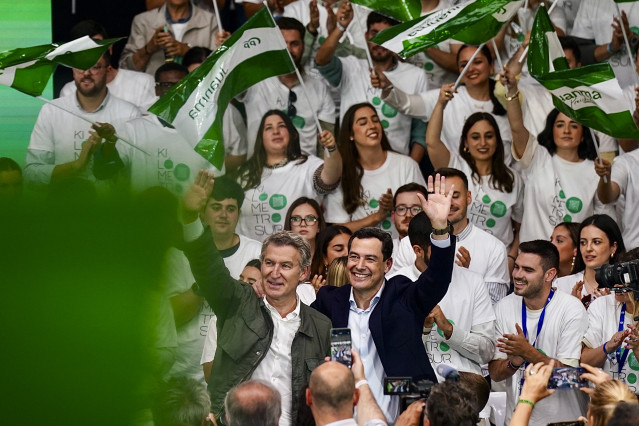 El presidente del PP de Andalucía y candidato a la reelección de la Presidencia de la Junta, Juanma Moreno, durante un acto de campaña. a 10 de mayo de 2026 en Málaga (Andalucía, España). El presidente del PP de Andalucía y candidato a la reelección de la