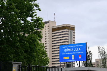 Entrada posterior del Hospital Central de la Defensa Gómez Ulla, a 10 de mayo de 2026, en Madrid (España). Los 14 españoles que viajaban en el crucero MV Hondius aquejado por un brote de hantavirus