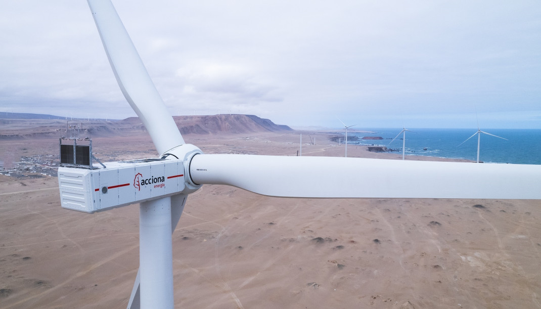 Archivo - Parque eólico de Acciona Energía en Perú
