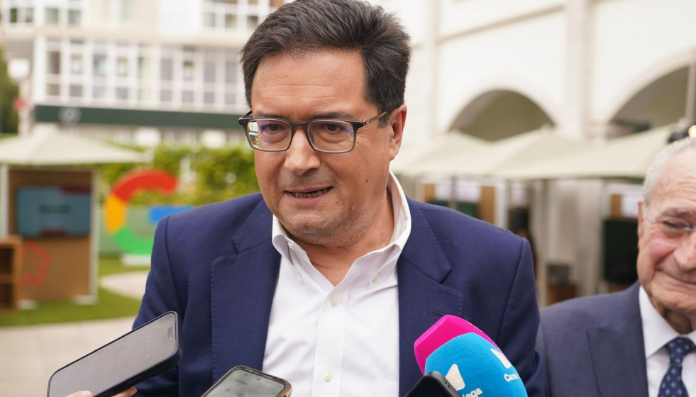 El ministro para la Transformación Digital y de la Función Pública, Óscar López, atiende a los medios en una imagen de archivo