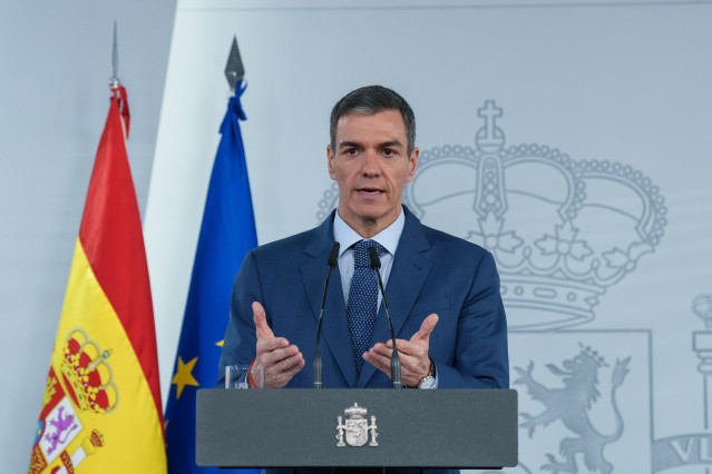 Archivo - El presidente del Gobierno, Pedro Sánchez, durante una rueda de prensa posterior al Consejo de Ministros extraordinario, en el Palacio de la Moncloa, a 20 de marzo de 2026