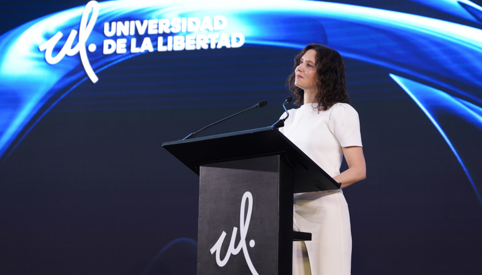 La presidenta de la Comunidad de Madrid, Isabel Díaz Ayuso, hoy, en el encuentro con jóvenes de la Universidad de la Libertad celebrado en la Univesidad de la Libertad de Ciudad de México.