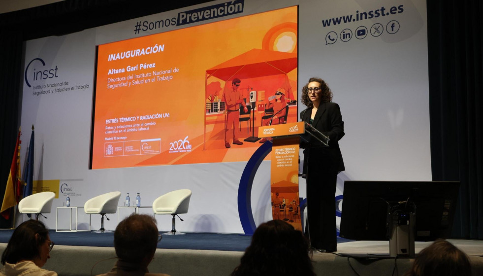 Aitana Garí Pérez inaugurando la jornada 