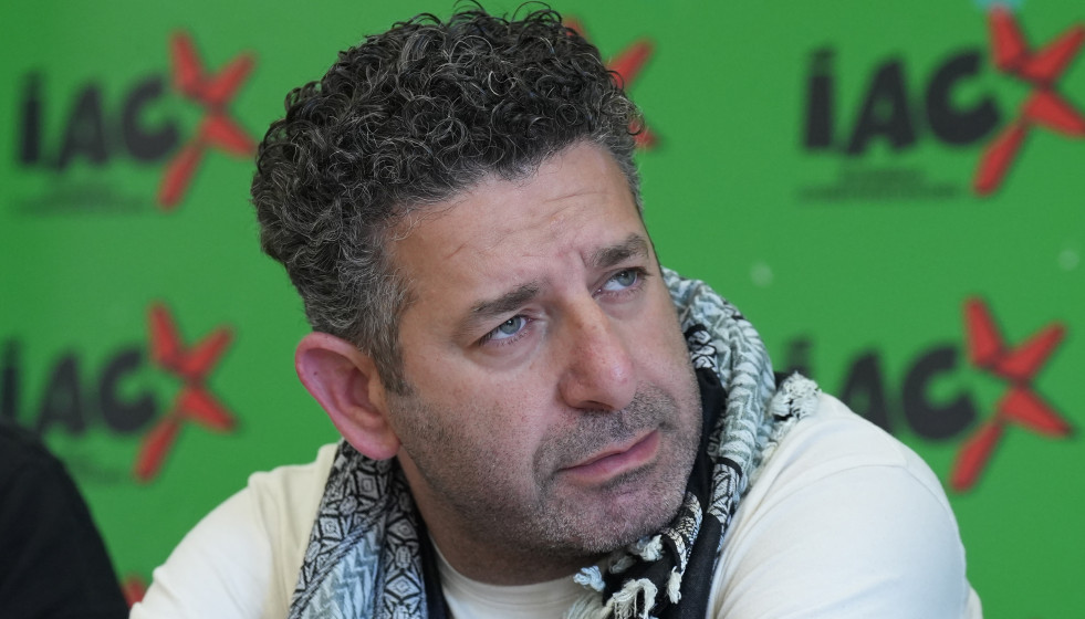 El activista de Global Sumud Flotilla liberado por Israel, Saif Abukeshek, durante una rueda de prensa, a 11 de mayo de 2026, en Barcelona, Catalunya (España).