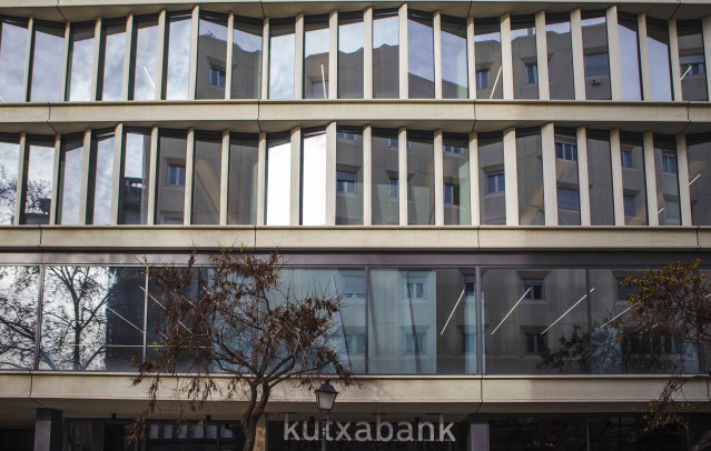 Archivo - Edificio de Kutxabank