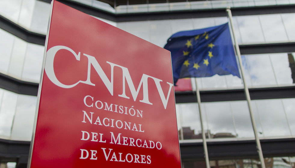 Archivo - CNMV, fachada de la Comisión Nacional del Mercado de Valores.
