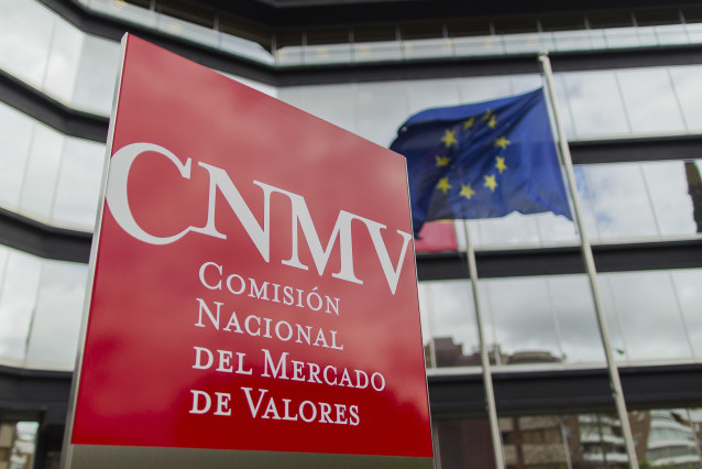 Archivo - CNMV, fachada de la Comisión Nacional del Mercado de Valores.