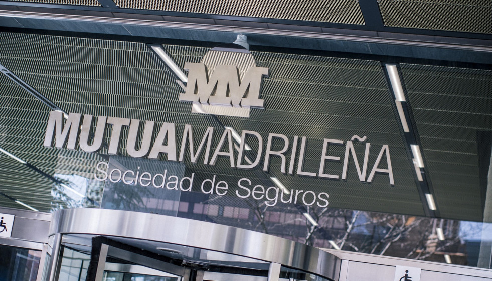 Archivo - Imagen de recurso de la fachada de la sede de Mutua Madrileña.