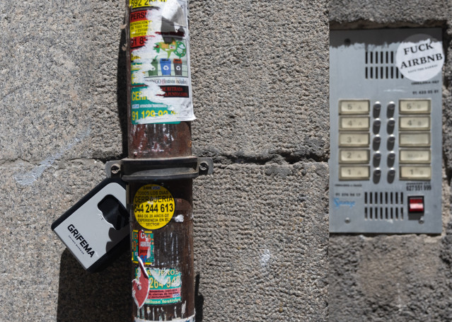 Archivo - Caja de seguridad para las llaves de una piso de alquiler turístico.