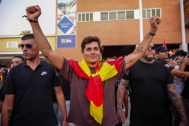 Archivo - El 'infuencer' político Vito Quiles, en una concentración en la Universidad Pablo Olavide de Sevilla (UPO).
