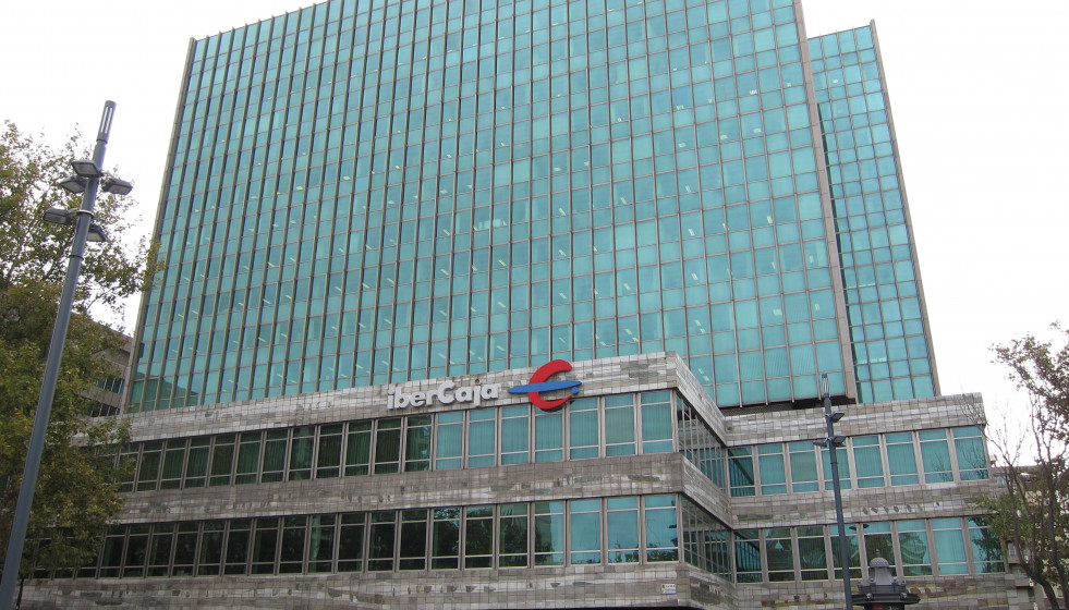 Archivo - Sede central de Ibercaja en Zaragoza.