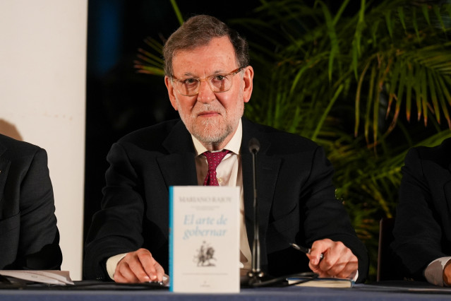 Archivo - El expresidente del Gobierno Mariano Rajoy  durante la presentación del libro 
