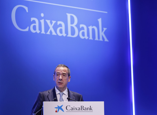 Archivo - El CEO de CaixaBank, Gonzalo Gortázar, durante la Junta General Ordinaria de Accionistas de CaixaBank, en el Palacio de Congreso de Valencia, a 27 de marzo de 2026, en Valencia, Comunidad Valenciana (España).