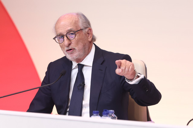 El presidente de Repsol, Antonio Brufau, durante la Junta General de Accionistas de Repsol, en el Campus Repsol, a 14 de mayo de 2026, en Madrid (España).