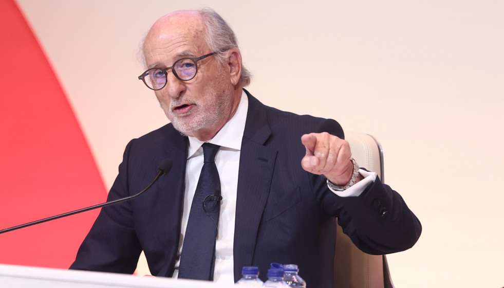 El presidente de Repsol, Antonio Brufau, durante la Junta General de Accionistas de Repsol, en el Campus Repsol, a 14 de mayo de 2026, en Madrid (España).