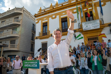 El presidente del PP, Alberto Núñez Feijóo, participa en un acto público de campaña.A 14 de mayo de 2026, en Bailén, Jaén (Andalucía, España).