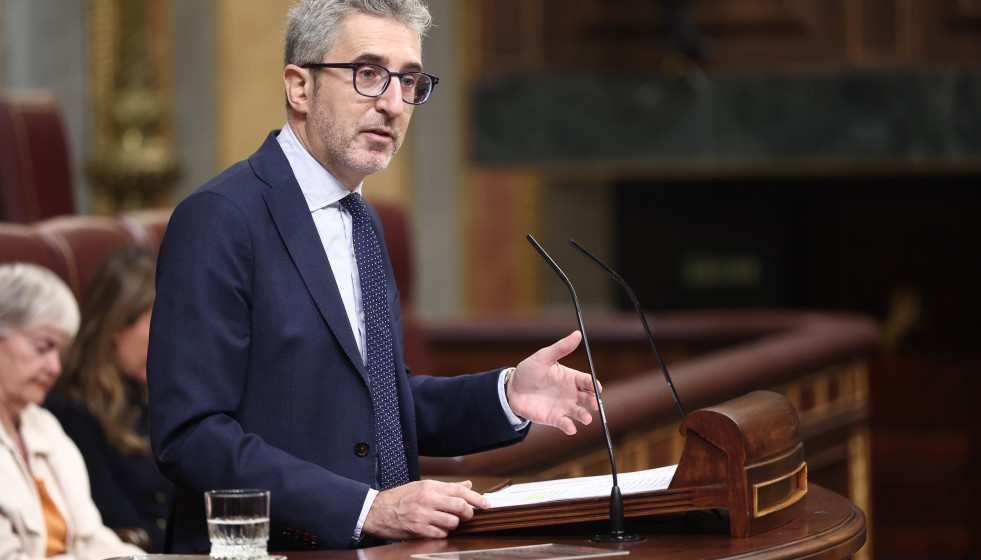 El ministro de Hacienda, Arcadi España, durante un pleno en el Congreso de los Diputados