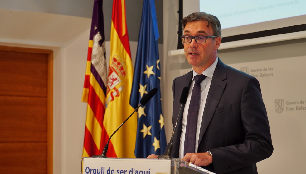 Archivo - El portavoz del Govern, Antoni Costa, en la rueda de prensa posterior al Consell de Govern.